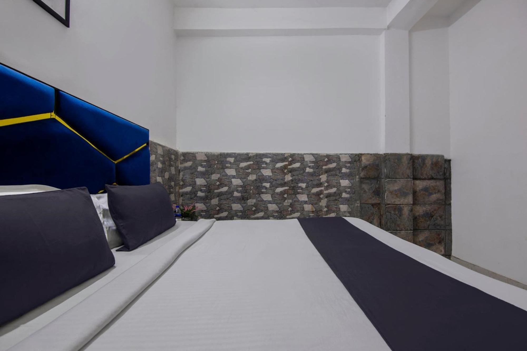 Hotel O Relax Inn นิวเดลี ภายนอก รูปภาพ